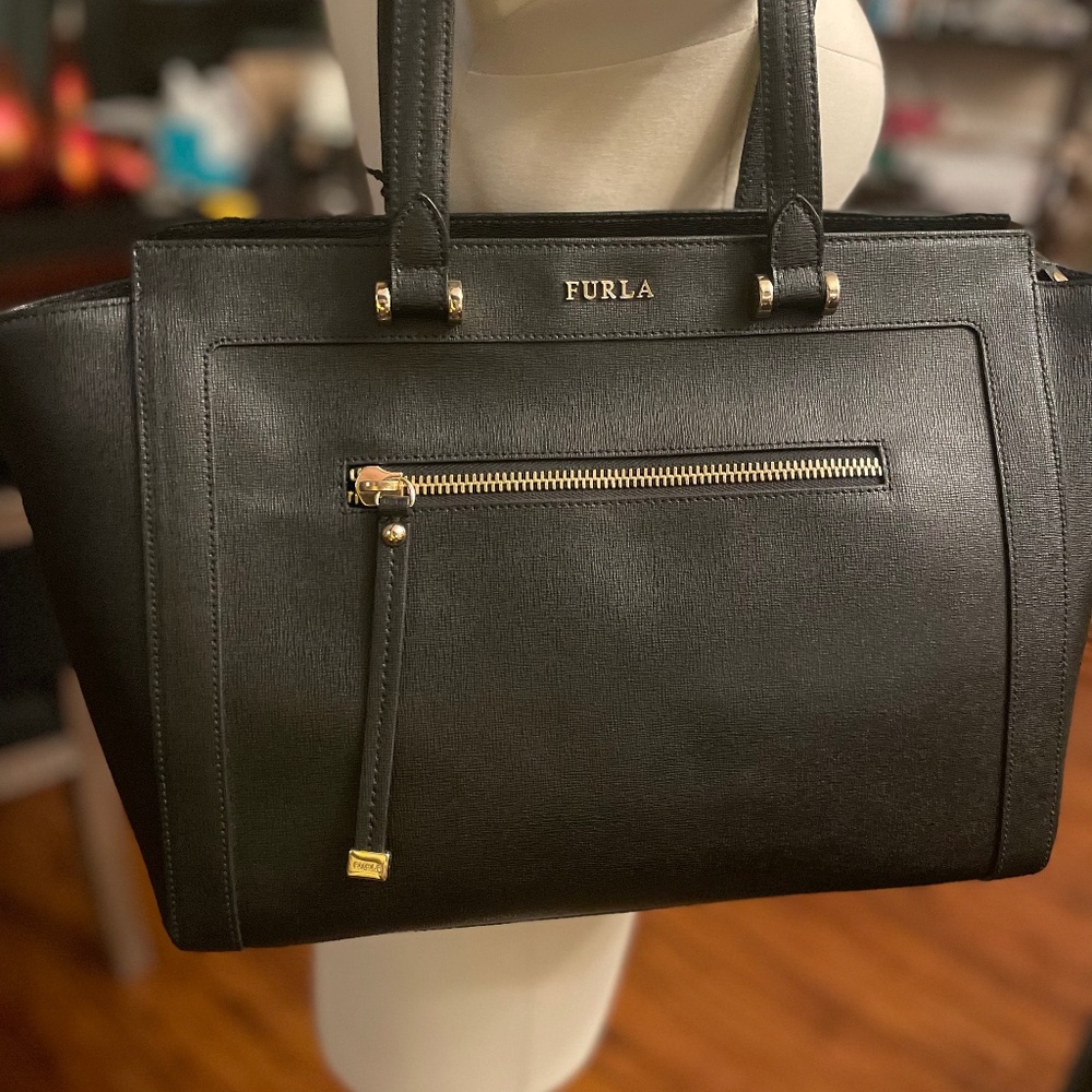Furla tote blk